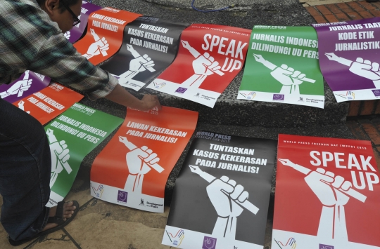 Aktivis AJI gelar aksi peringatan Hari Kebebasan Pers se-Dunia