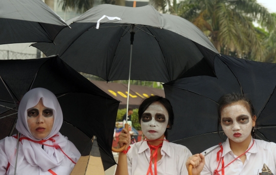 Mahasiswa gelar aksi teatrikal 'Revolusi Pendidikan' di CFD