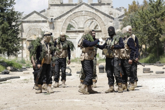 Aksi heroik pasukan pembebas Suriah 'First Batalyon' latihan perang