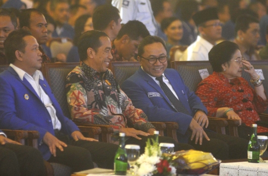 Keakraban Presiden Jokowi bersama tokoh politik di Rakernas PAN