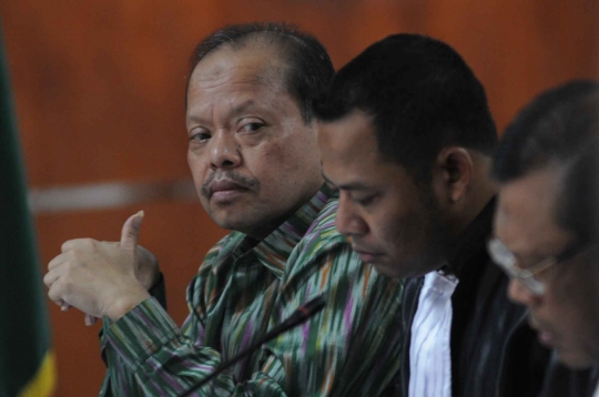 Jalani sidang lanjutan, Sutan Bhatoegana dengar kesaksian Sekjen DPR