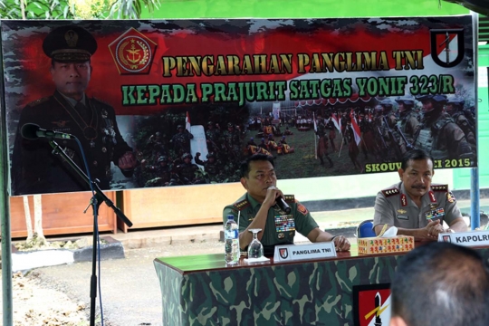 Panglima TNI bersama Kapolri tinjau pos perbatasan RI-Papua Nugini