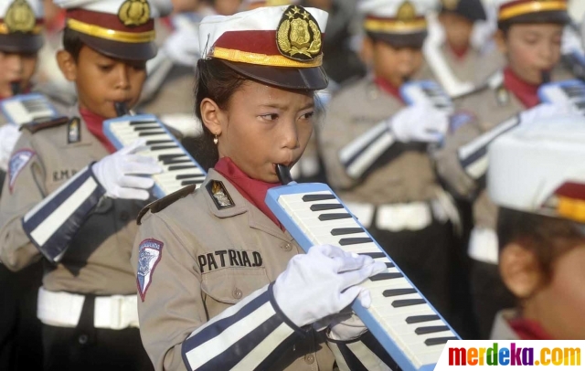 Foto : Aksi polisi cilik ramaikan karnaval Global Road 