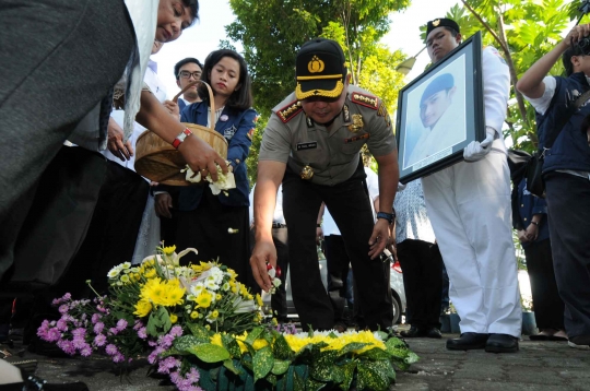 Aksi tabur bunga peringati 17 tahun Tragedi Trisakti