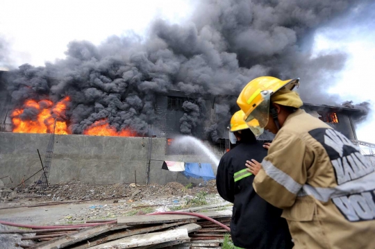 Kebakaran landa pabrik sepatu di Manila tewaskan 31 pekerja