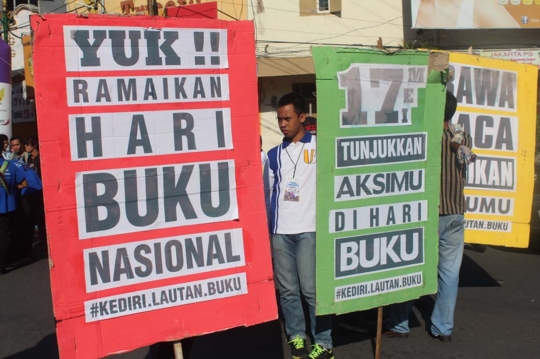 Ribuan pelajar di Kediri peringati Hari Buku Nasional