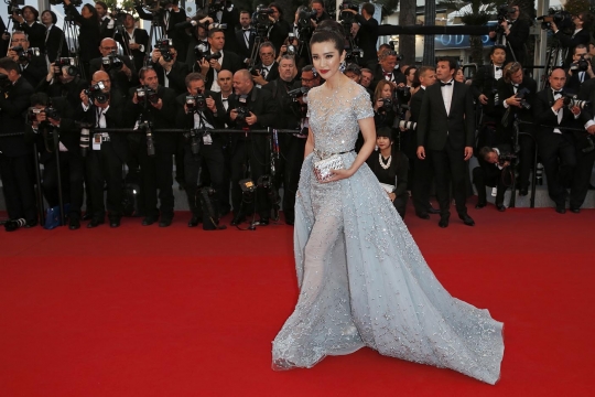 Keanggunan Li Bingbing di atas karpet merah Festival Cannes