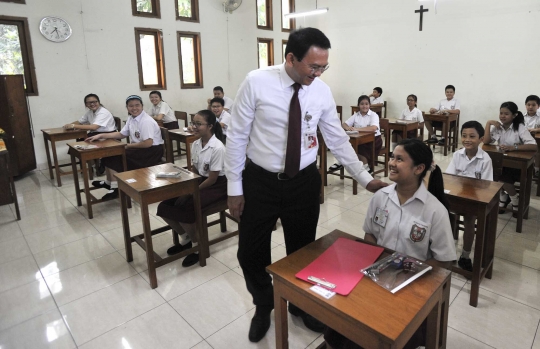 Ahok tinjau pelaksanaan UN di SD Santa Theresia