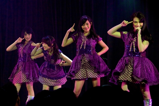 Melihat hari pertama setlist baru JKT48, Dewi Theater