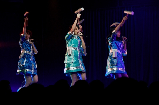 Melihat hari pertama setlist baru JKT48, Dewi Theater