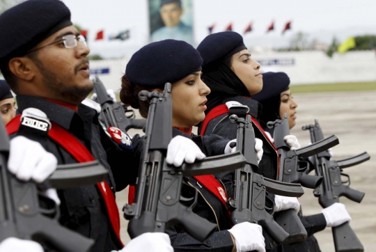 Cantiknya wanita lulusan akademi polisi Pakistan saat wisuda