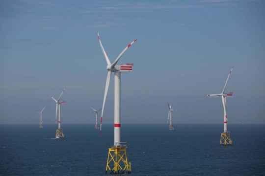 Mengunjungi pembangkit listrik tenaga angin Nordsee Ost