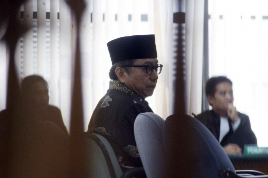 Hakim tolak eksepsi Waryono Karno terkait kasus korupsi ESDM