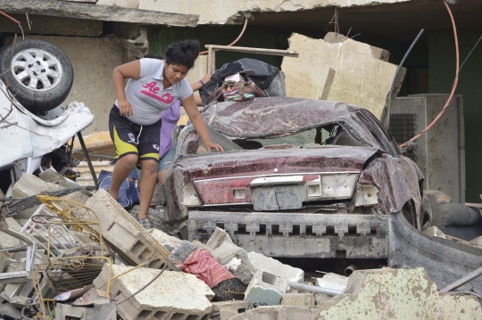 Dahsyatnya terjangan tornado di Meksiko bikin mobil beterbangan