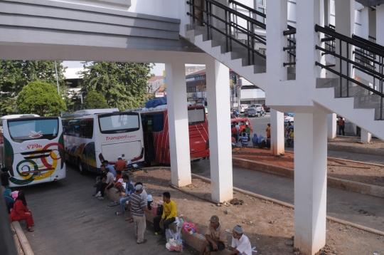 Ini Terminal Rawamangun yang tak bisa dimasuki bus & tanpa loket