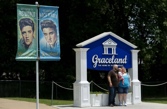 Mengunjungi megahnya rumah Elvis Presley di Graceland