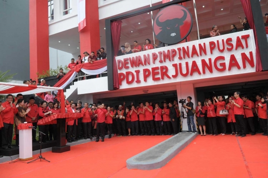 Kentalnya nuansa merah dan putih di kantor baru PDIP yang megah