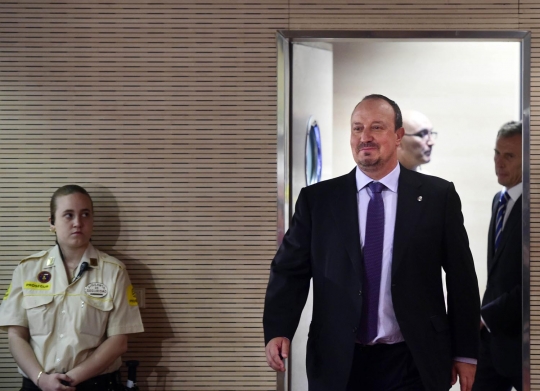 Presiden Real Madrid kenalkan Rafael Benitez sebagai pelatih anyar