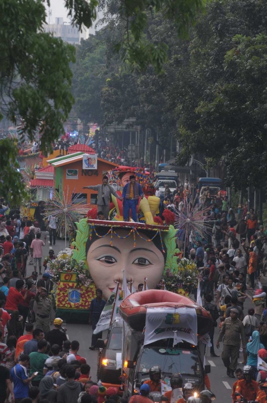 Begini kemeriahan pawai Jakarnaval 2015