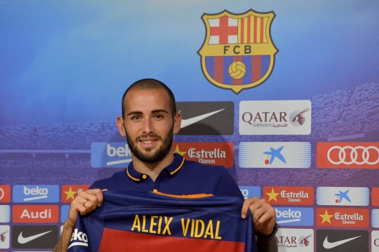 Aleix Vidal resmi perkuat Barcelona