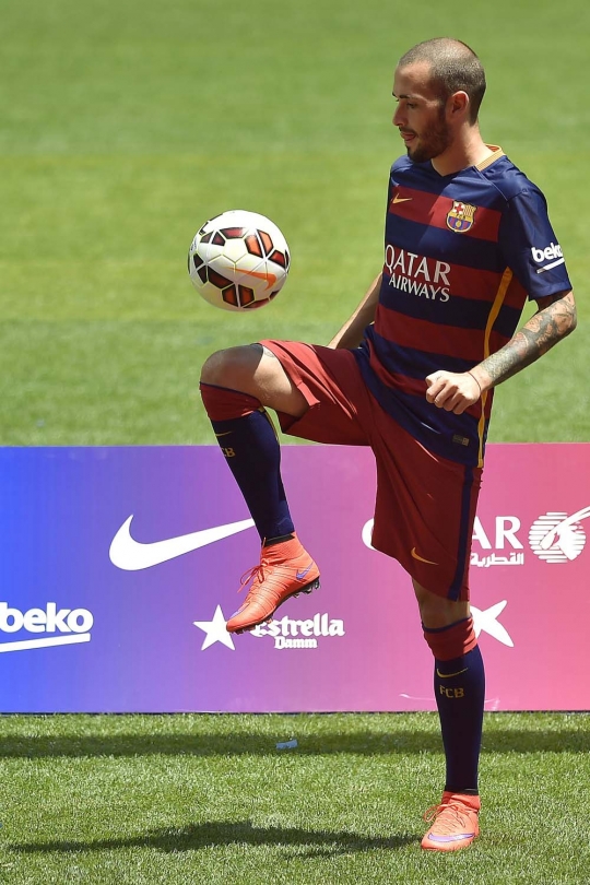 Aleix Vidal resmi perkuat Barcelona