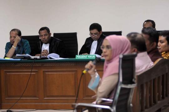 Sutan Bhatoegana dengar kesaksian terkait jual beli rumah di Medan
