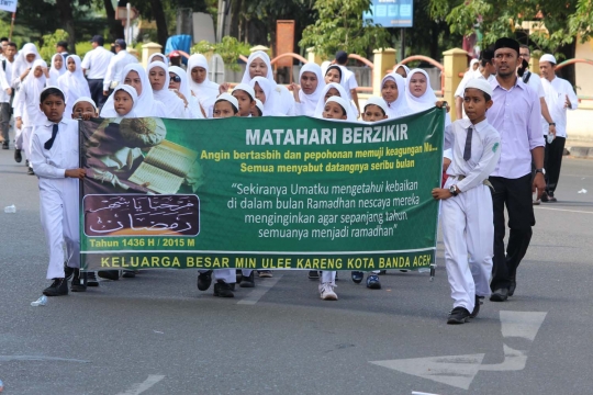 Ribuan pelajar Banda Aceh ramaikan pawai akbar sambut Ramadan