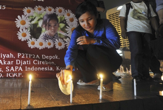 Aksi simpatik seribu lilin untuk Angeline