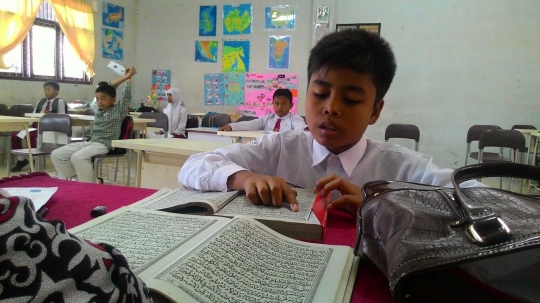 SMP di Banda Aceh tes siswa baru dengan baca Alquran