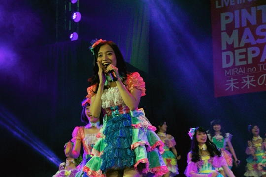 Melihat konser JKT48 yang banyak rasa