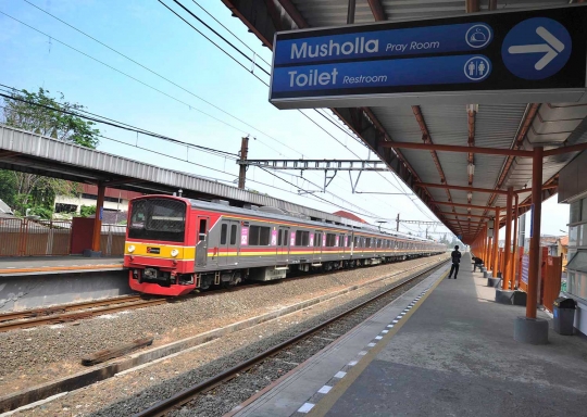 Mulai beroperasi hari ini, Stasiun Grogol masih sepi