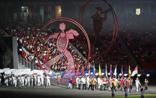 Gemerlap kembang api meriahkan pesta penutupan SEA Games 2015