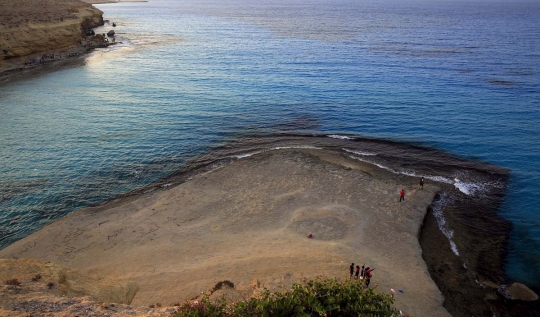 Tradisi unik warga Mesir puaskan diri di pantai sebelum puasa