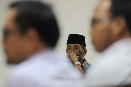 Fuad Amin Imron tetap jalani sidang meski tak enak badan