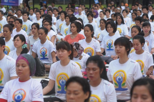 Aksi ribuan warga Ibu Kota peringati Hari Yoga Internasional