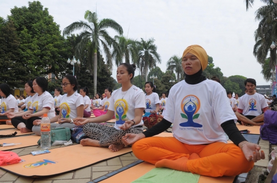 Aksi ribuan warga Ibu Kota peringati Hari Yoga Internasional