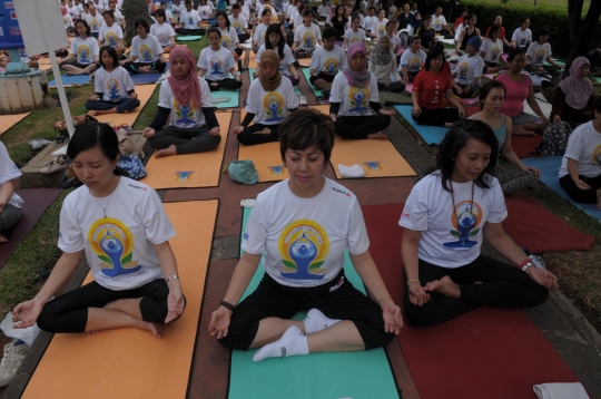 Aksi ribuan warga Ibu Kota peringati Hari Yoga Internasional