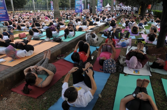 Aksi ribuan warga Ibu Kota peringati Hari Yoga Internasional