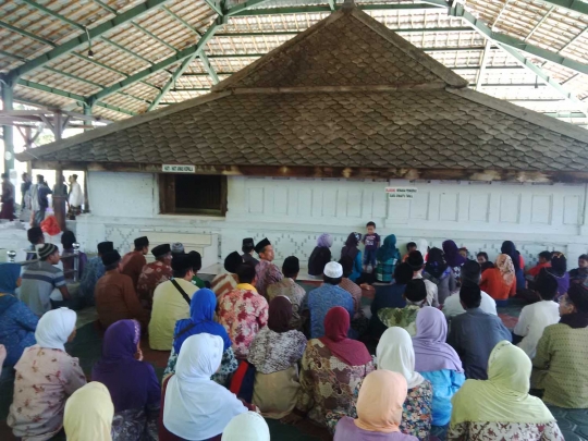 Menelusuri jejak Wali Songo di Makam Sunan Drajat