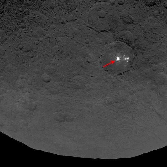 Ini penampakan cahaya di asteroid raksasa yang hebohkan NASA