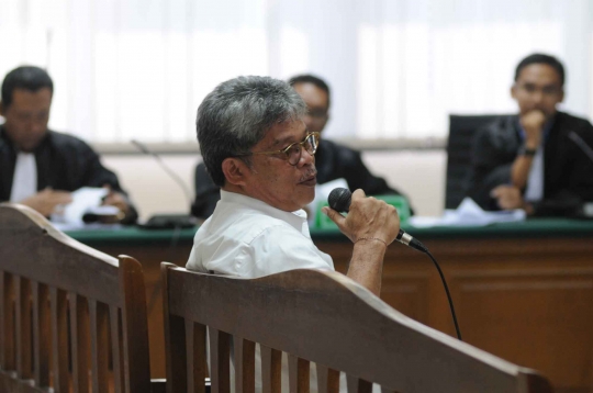 Kesaksian pejabat ESDM di sidang korupsi Waryono Karno