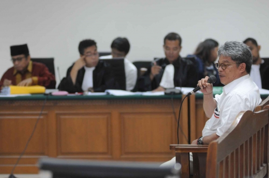 Kesaksian pejabat ESDM di sidang korupsi Waryono Karno