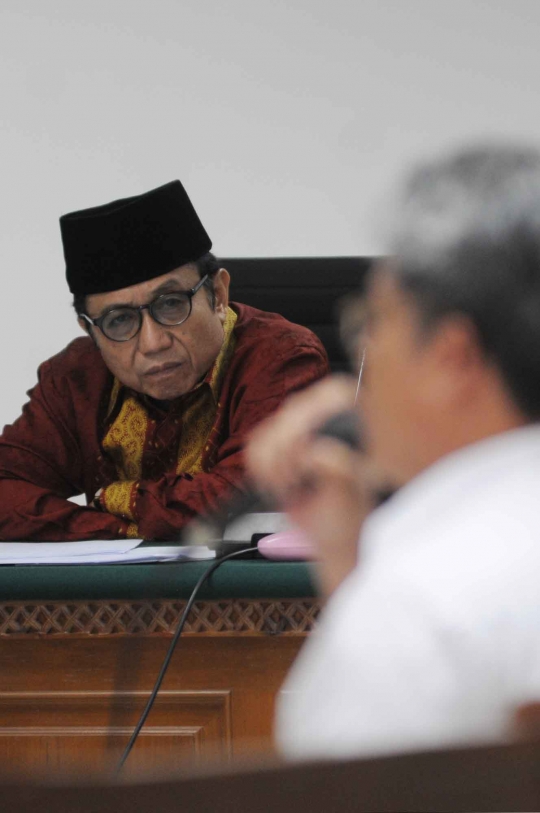 Kesaksian pejabat ESDM di sidang korupsi Waryono Karno