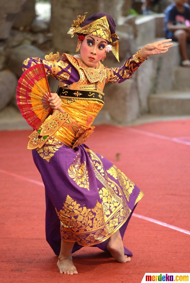 Foto Gemulai Penari Cantik Meriahkan Bali Art Festival Ke 37