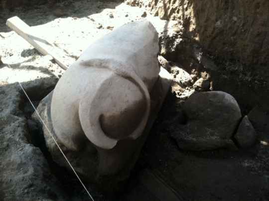 Penemuan Arca Nandi di Candi Kedulan yang berusia 1.200 tahun