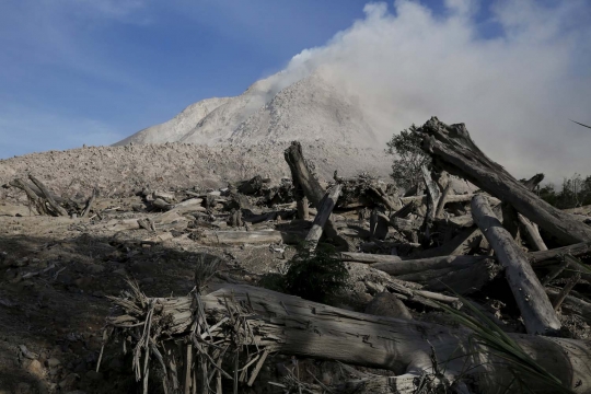 Menelusuri desa di Karo jadi 'kota mati' akibat erupsi Sinabung