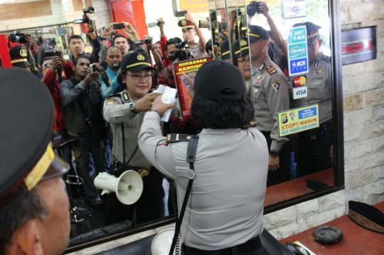 Antisipasi rampok saat Ramadan, toko emas di Malang dijaga polisi