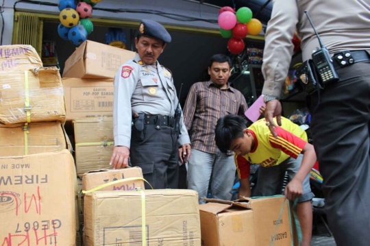 Demi ketenangan Ramadan, ratusan petasan di Malang disita