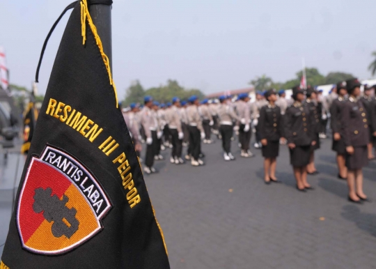 Ribuan polisi bersenjata laras panjang peringati Hari Bhayangkara