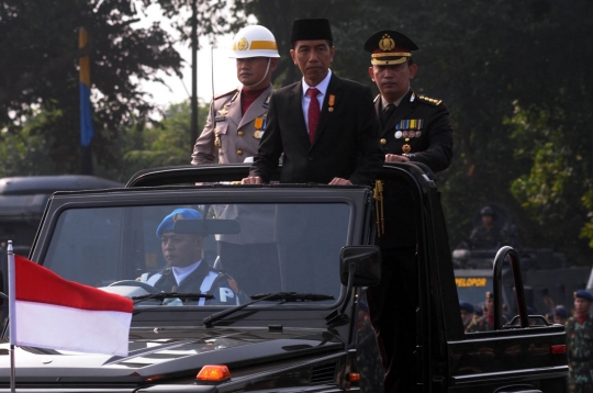 Ribuan polisi bersenjata laras panjang peringati Hari Bhayangkara